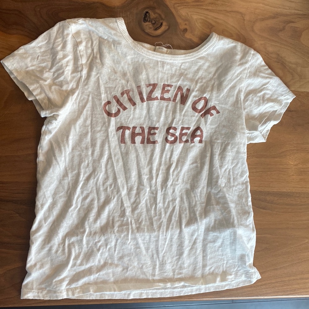woman’s medium billabong tee